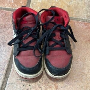 Kids Nike Jordan’s size 10